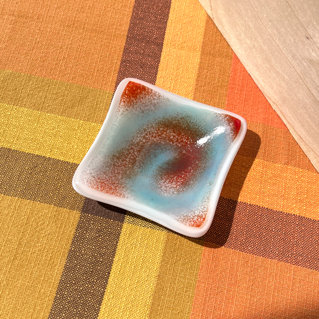 Tiny Gradient Trinket Dishes